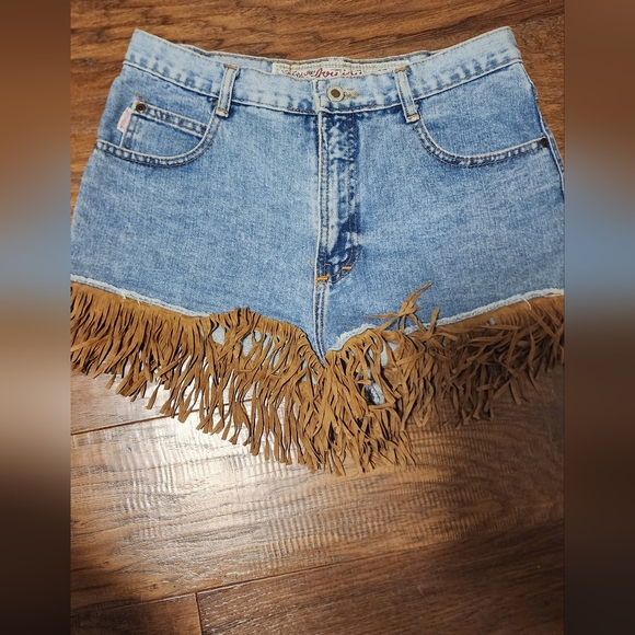 JouJou Vintage Fringe Shorts-Broken Zipper - Picture 2 of 6